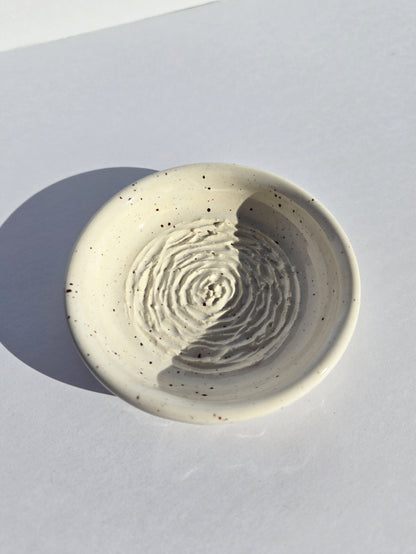 Garlic Grater in Speckled White