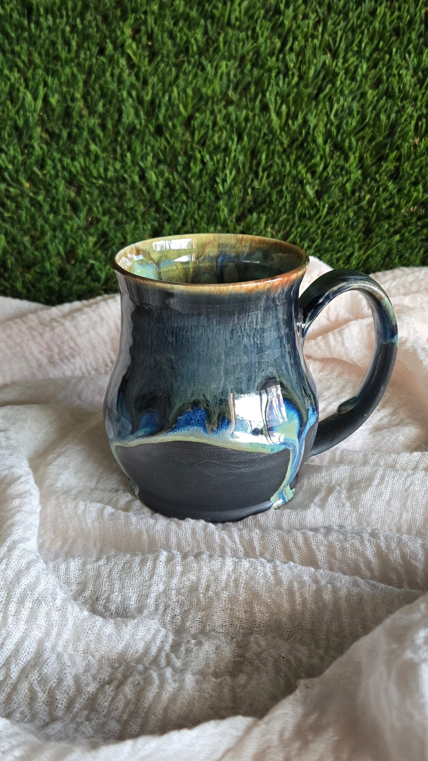 *Seconds* Medium Mug - Nocturne